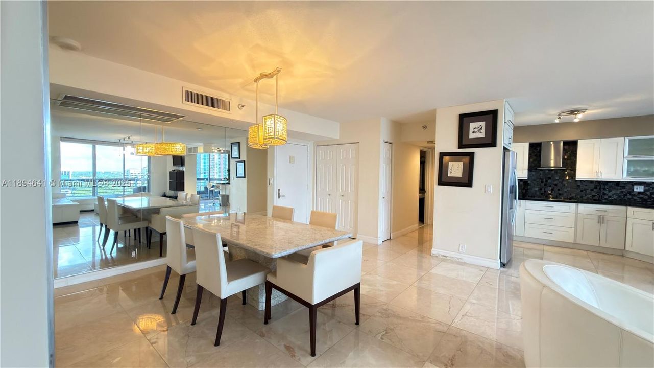 Recently Rented: $3,700 (2 beds, 2 baths, 1365 Square Feet)