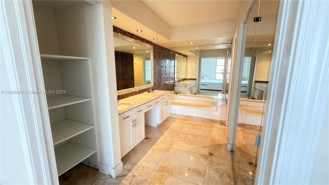 Recently Rented: $3,700 (2 beds, 2 baths, 1365 Square Feet)