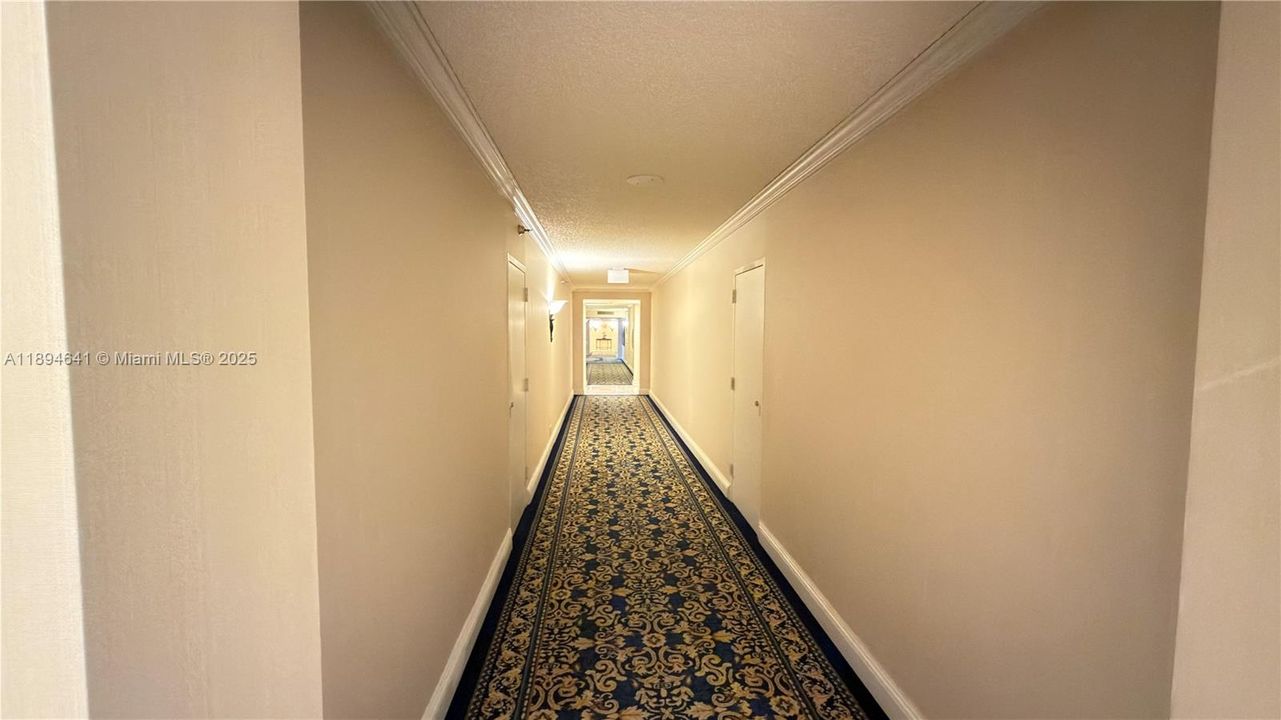 Recently Rented: $3,700 (2 beds, 2 baths, 1365 Square Feet)