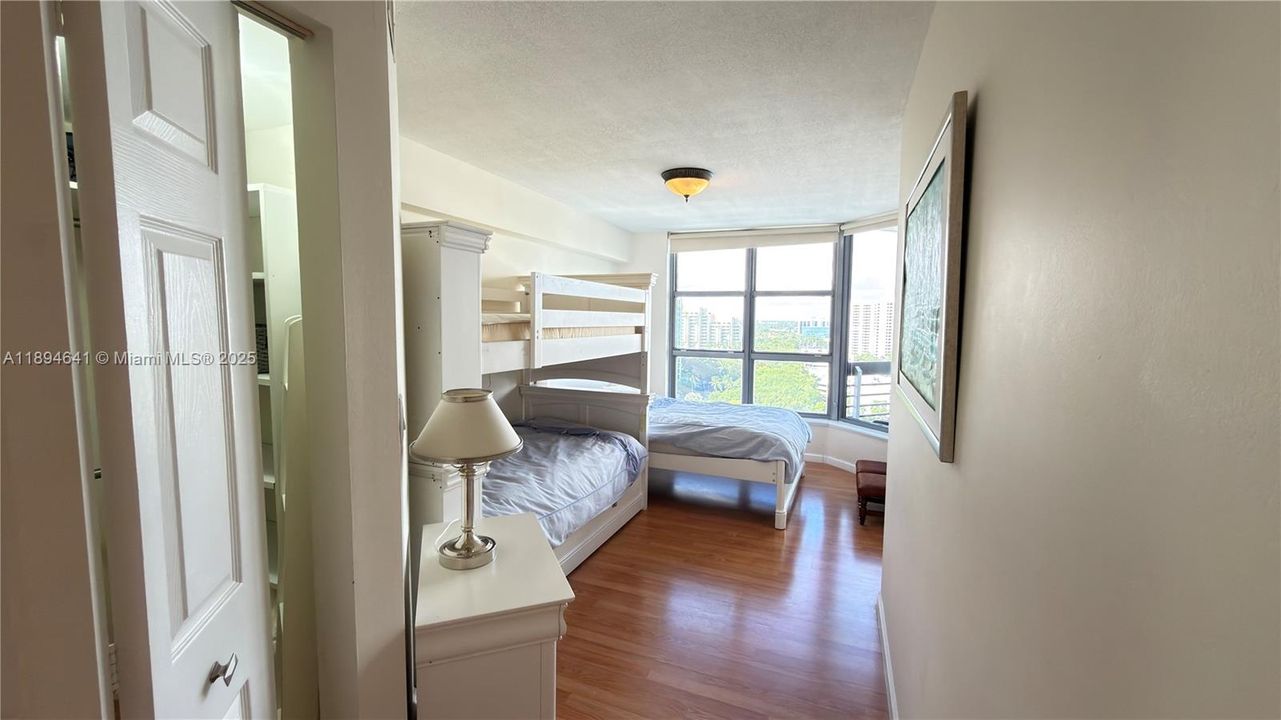 Recently Rented: $3,700 (2 beds, 2 baths, 1365 Square Feet)