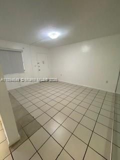 合同活跃: $1,700 (1 贝兹, 1 浴室, 568 平方英尺)