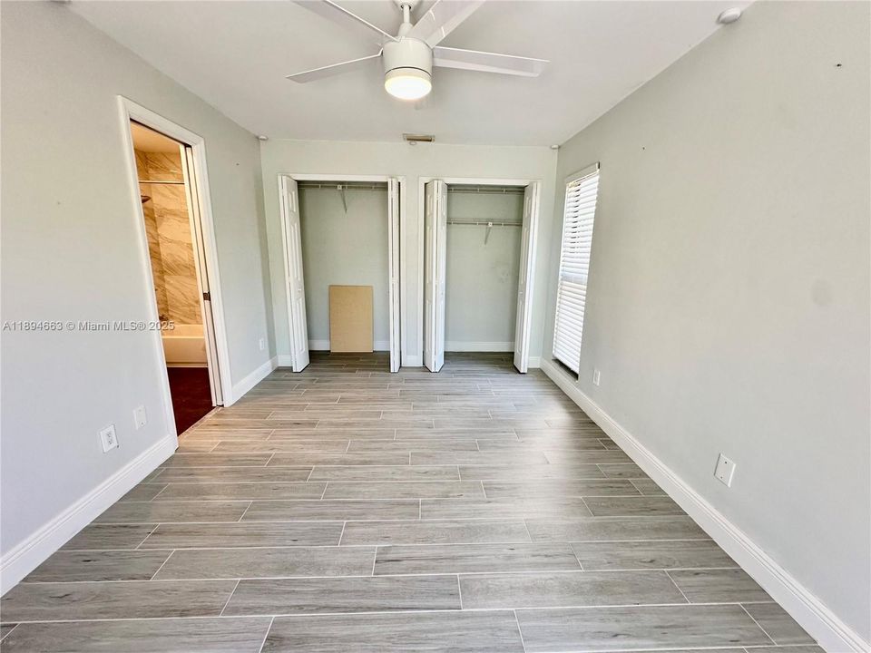 For Sale: $210,000 (2 beds, 2 baths, 1006 Square Feet)