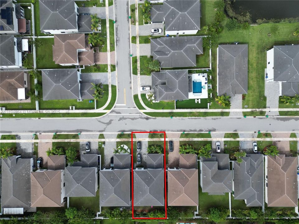 В аренду: $6,850 (5 спален, 4 ванн, 3633 Квадратных фут)