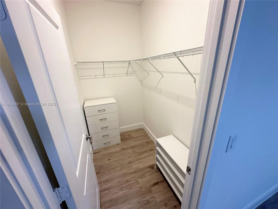 В аренду: $6,690 (5 спален, 4 ванн, 3381 Квадратных фут)