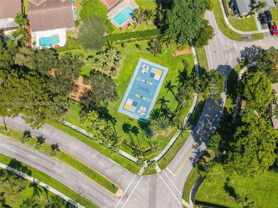 Под контрактом: $399,000 (3 спален, 2 ванн, 1580 Квадратных фут)