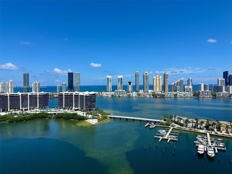 For Sale: $3,580,000 (4 beds, 5 baths, 3620 Square Feet)