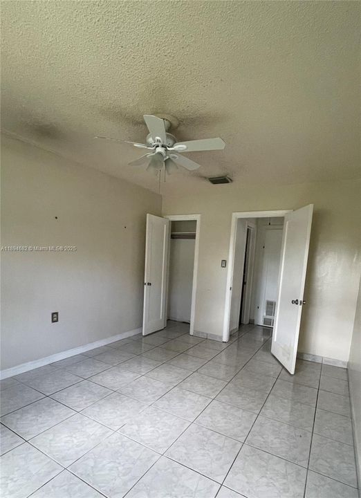 For Rent: $1,700 (1 beds, 1 baths, 2006 Square Feet)