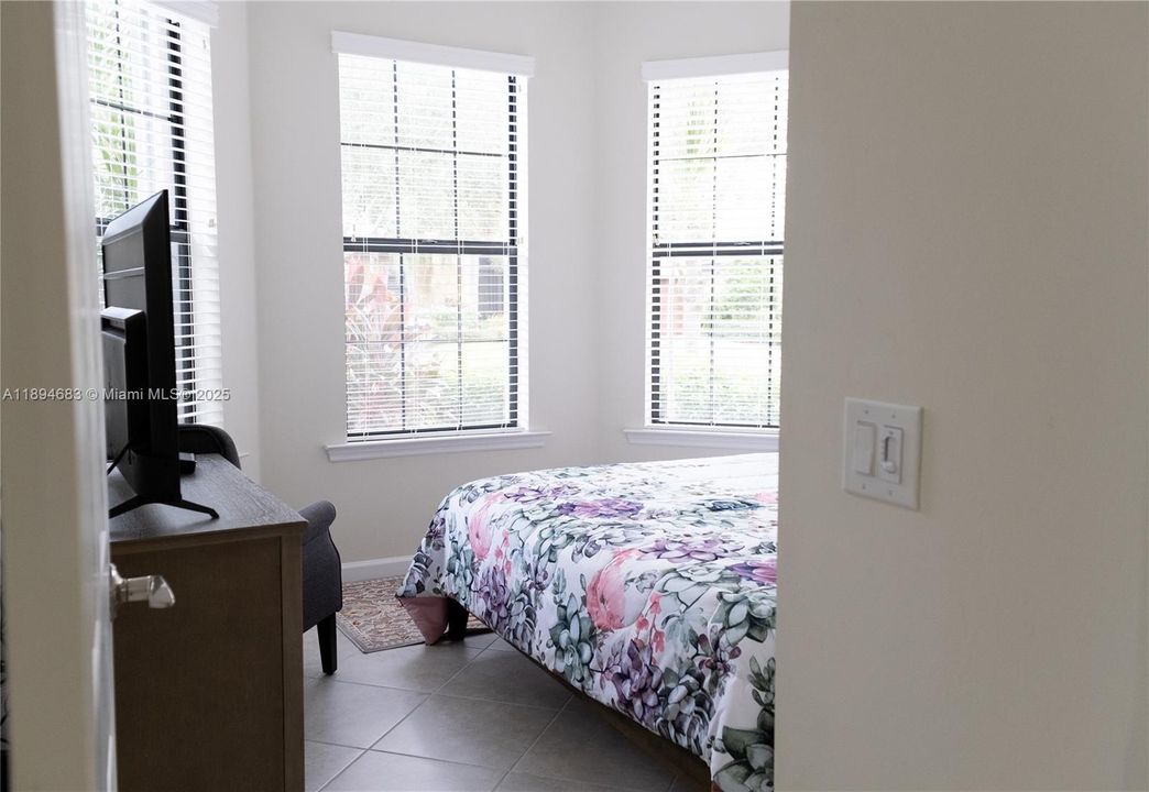 2nd Bedroom w/multiple windows