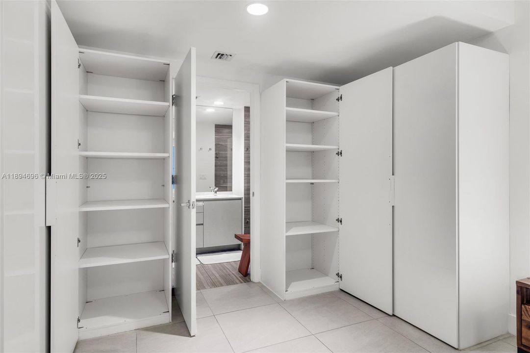 На продажу: $785,000 (2 спален, 2 ванн, 970 Квадратных фут)