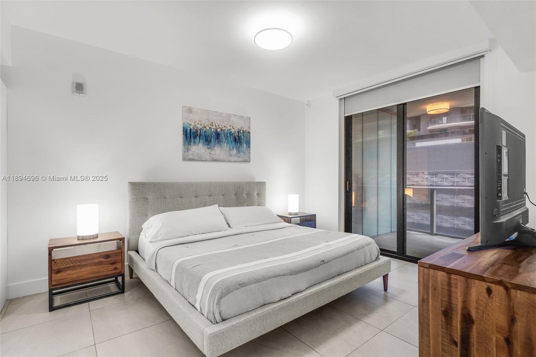 На продажу: $785,000 (2 спален, 2 ванн, 970 Квадратных фут)