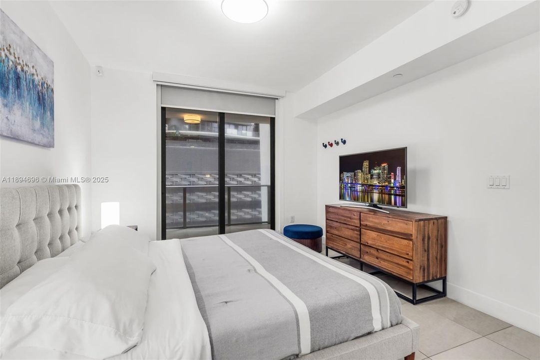 На продажу: $785,000 (2 спален, 2 ванн, 970 Квадратных фут)