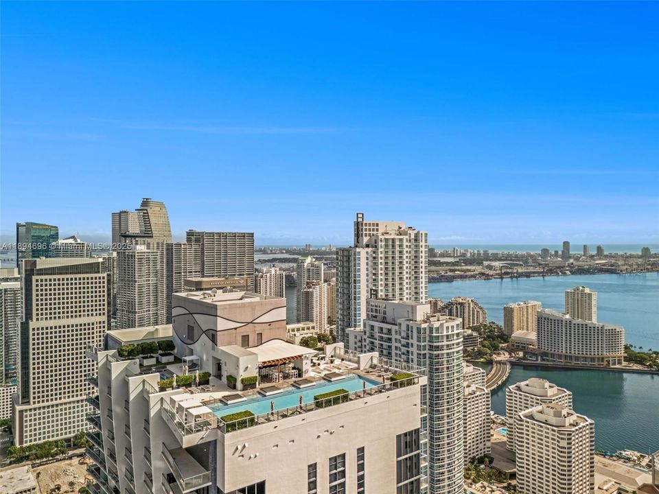 На продажу: $785,000 (2 спален, 2 ванн, 970 Квадратных фут)