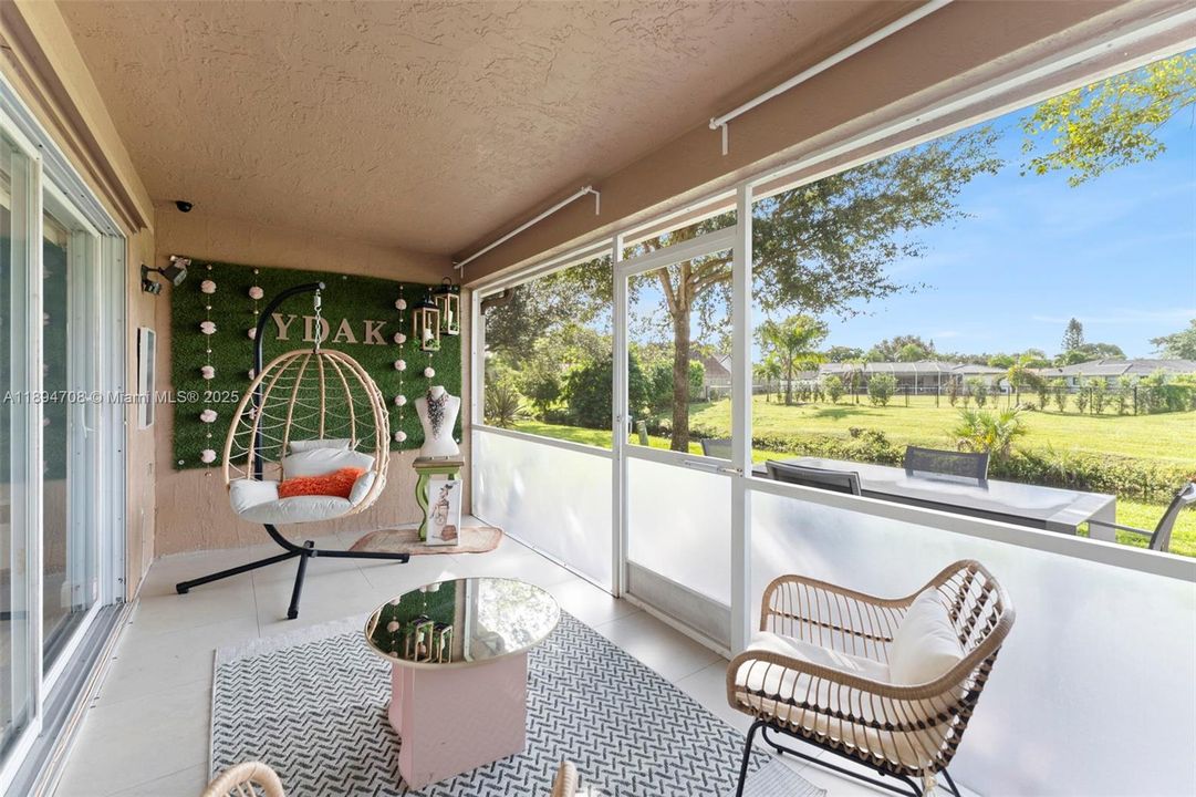 En Venta: $429,000 (3 camas, 2 baños, 1448 Pies cuadrados)