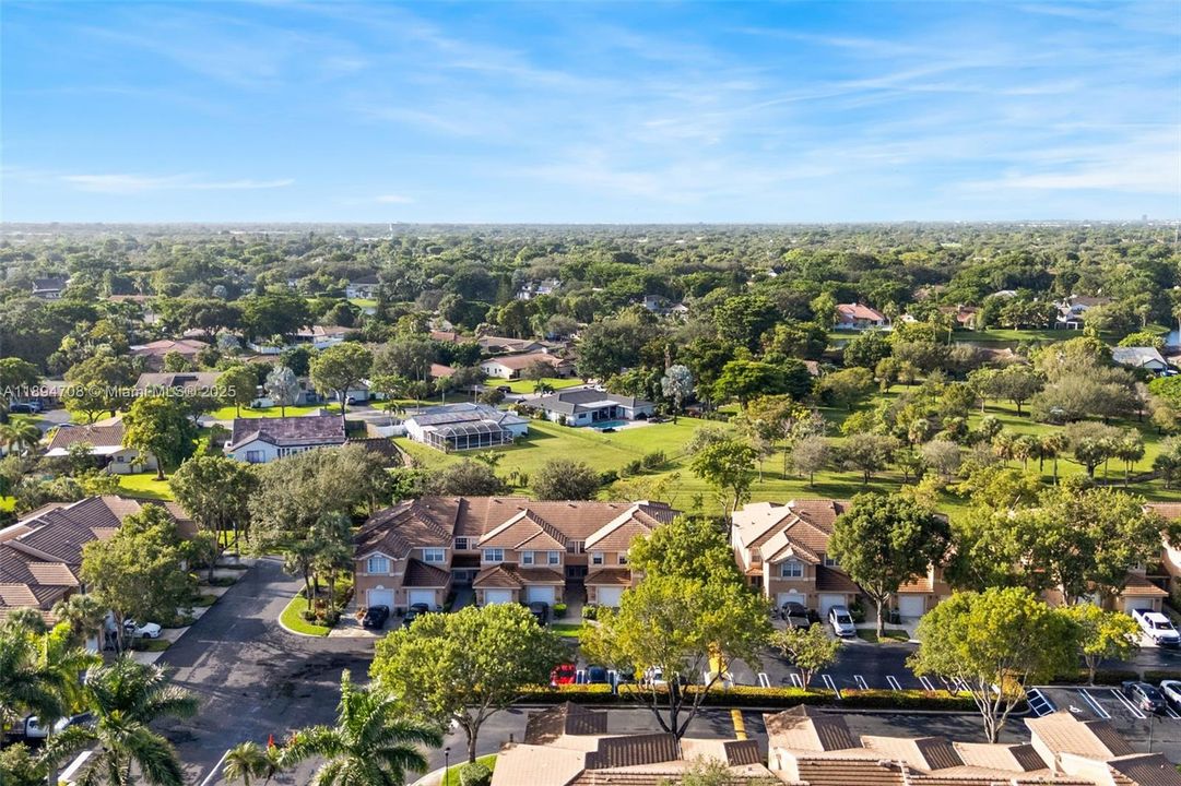 En Venta: $429,000 (3 camas, 2 baños, 1448 Pies cuadrados)