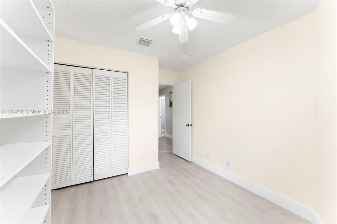 En Venta: $429,000 (3 camas, 2 baños, 1448 Pies cuadrados)