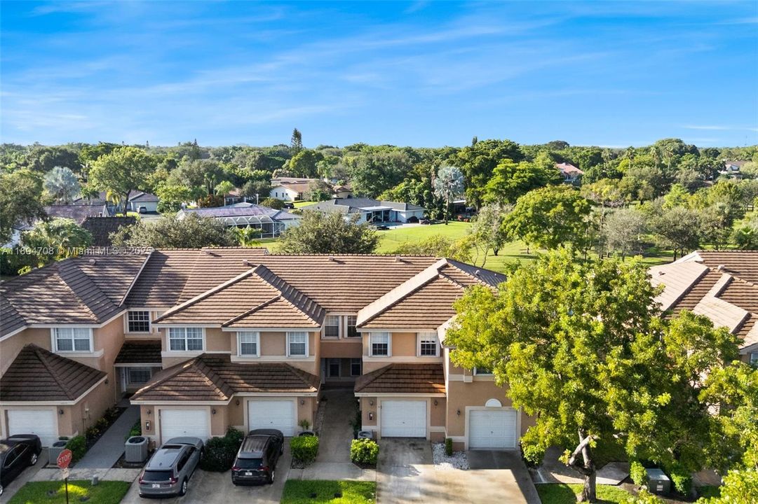 En Venta: $429,000 (3 camas, 2 baños, 1448 Pies cuadrados)