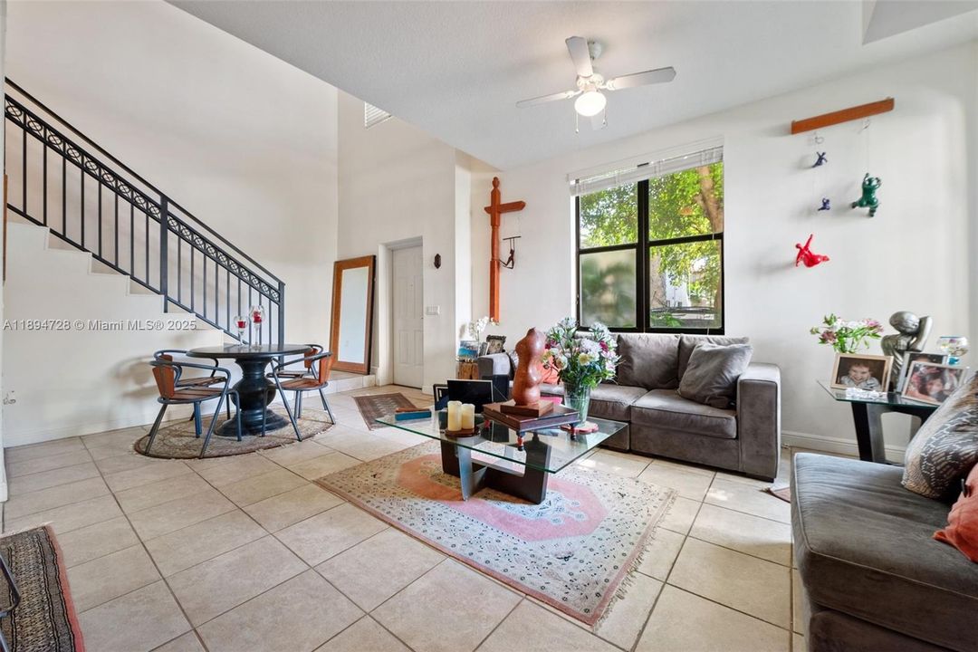 For Sale: $510,000 (1 beds, 1 baths, 1131 Square Feet)