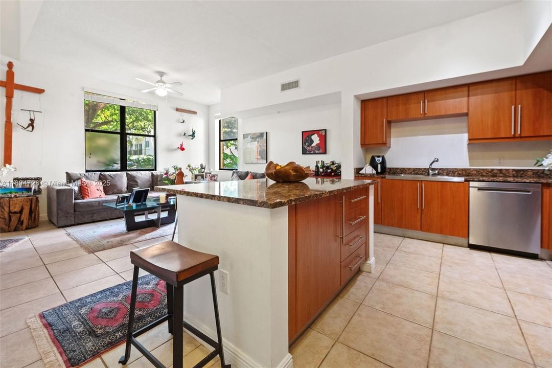 For Sale: $510,000 (1 beds, 1 baths, 1131 Square Feet)