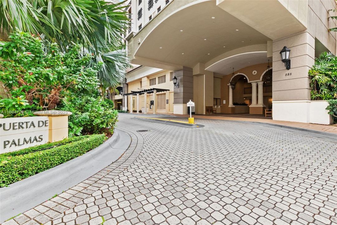 For Sale: $510,000 (1 beds, 1 baths, 1131 Square Feet)