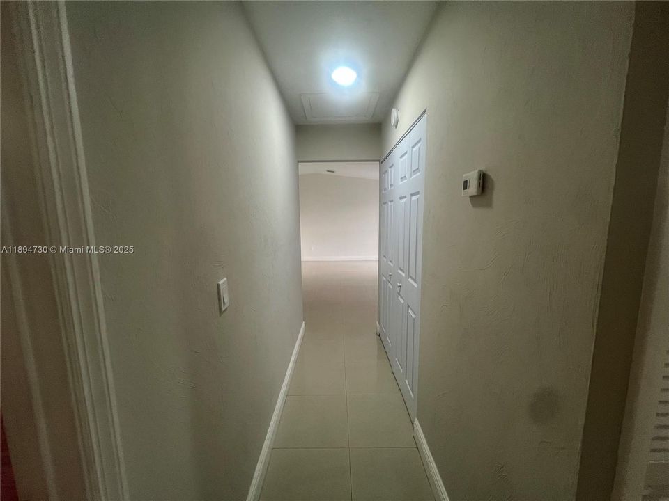 Recientemente alquilado: $3,100 (4 camas, 2 baños, 1472 Pies cuadrados)