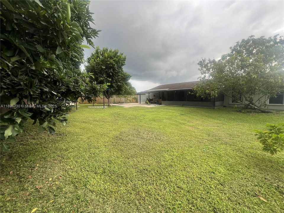 Recientemente alquilado: $3,100 (4 camas, 2 baños, 1472 Pies cuadrados)