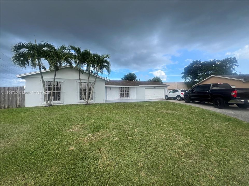 Recientemente alquilado: $3,100 (4 camas, 2 baños, 1472 Pies cuadrados)