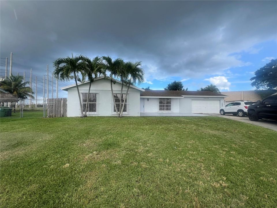 Recientemente alquilado: $3,100 (4 camas, 2 baños, 1472 Pies cuadrados)