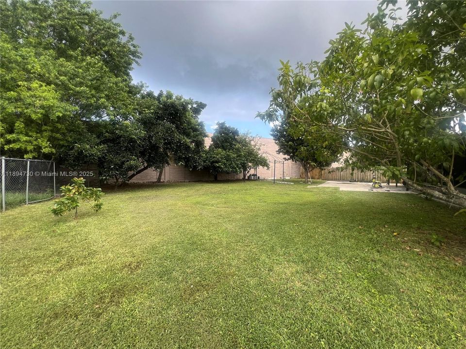 Recientemente alquilado: $3,100 (4 camas, 2 baños, 1472 Pies cuadrados)