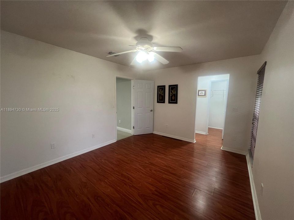 Recientemente alquilado: $3,100 (4 camas, 2 baños, 1472 Pies cuadrados)