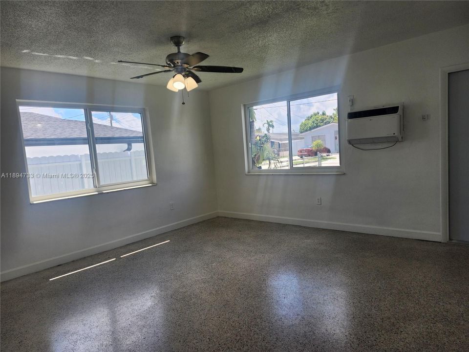 Active With Contract: $499,000 (3 beds, 2 baths, 1296 Square Feet)