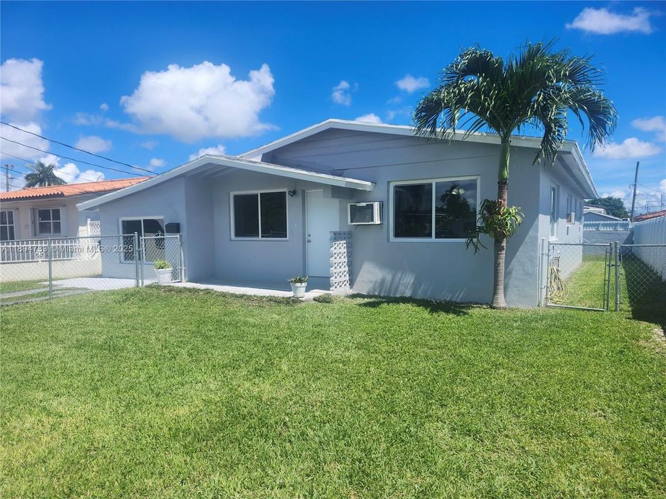 Active With Contract: $499,000 (3 beds, 2 baths, 1296 Square Feet)