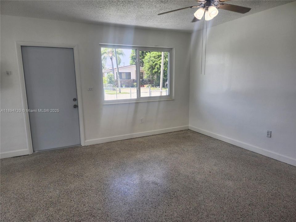 Active With Contract: $499,000 (3 beds, 2 baths, 1296 Square Feet)