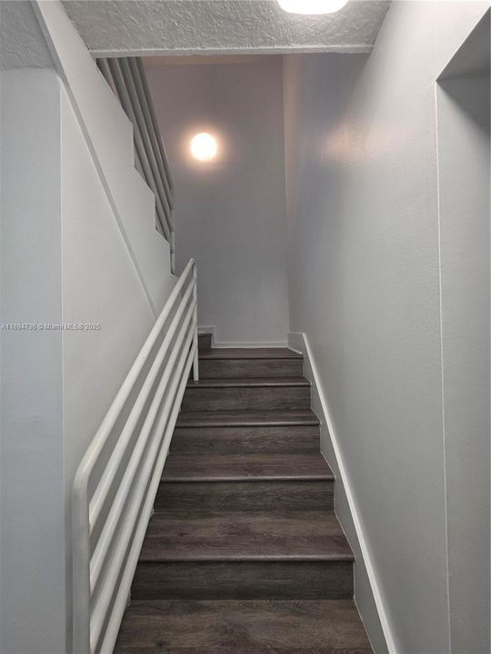 For Sale: $449,000 (3 beds, 2 baths, 1632 Square Feet)