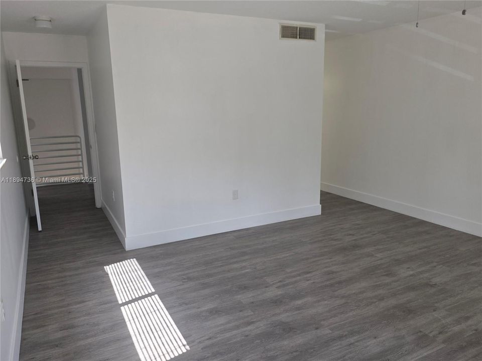 For Sale: $449,000 (3 beds, 2 baths, 1632 Square Feet)