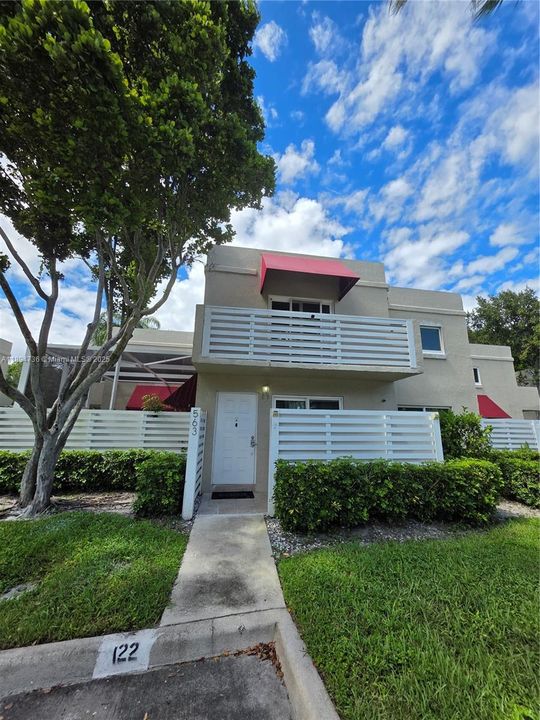 For Sale: $449,000 (3 beds, 2 baths, 1632 Square Feet)