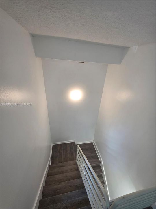 For Sale: $449,000 (3 beds, 2 baths, 1632 Square Feet)