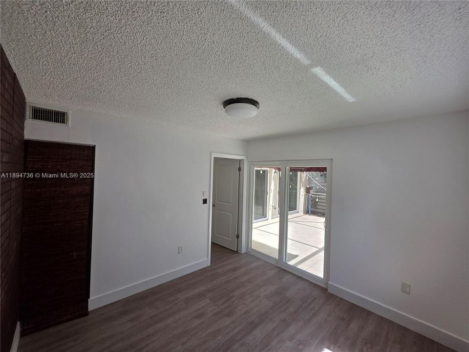 For Sale: $449,000 (3 beds, 2 baths, 1632 Square Feet)