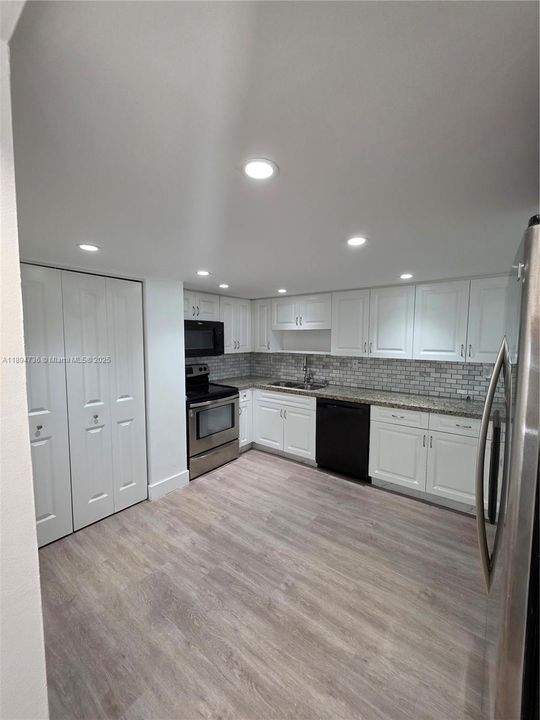 For Sale: $449,000 (3 beds, 2 baths, 1632 Square Feet)