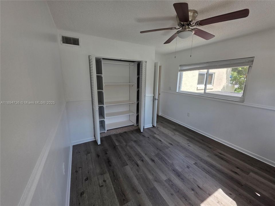 For Sale: $449,000 (3 beds, 2 baths, 1632 Square Feet)
