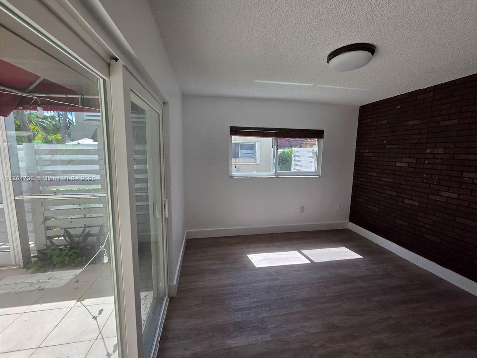 For Sale: $449,000 (3 beds, 2 baths, 1632 Square Feet)