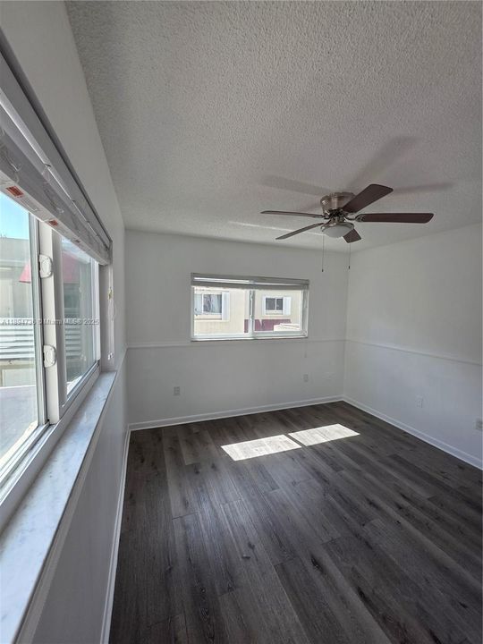 For Sale: $449,000 (3 beds, 2 baths, 1632 Square Feet)