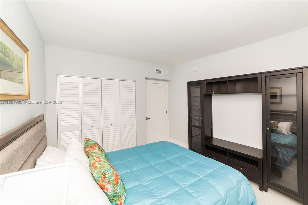 For Sale: $815,000 (3 beds, 2 baths, 1353 Square Feet)