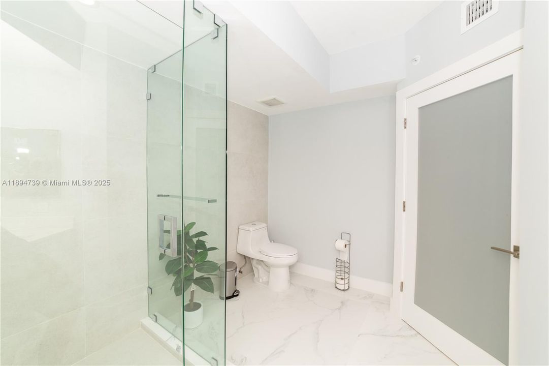 For Sale: $815,000 (3 beds, 2 baths, 1353 Square Feet)