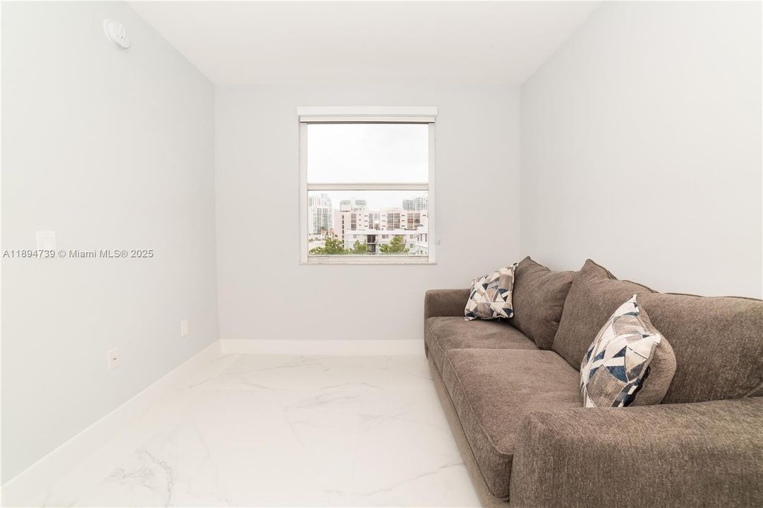 For Sale: $815,000 (3 beds, 2 baths, 1353 Square Feet)