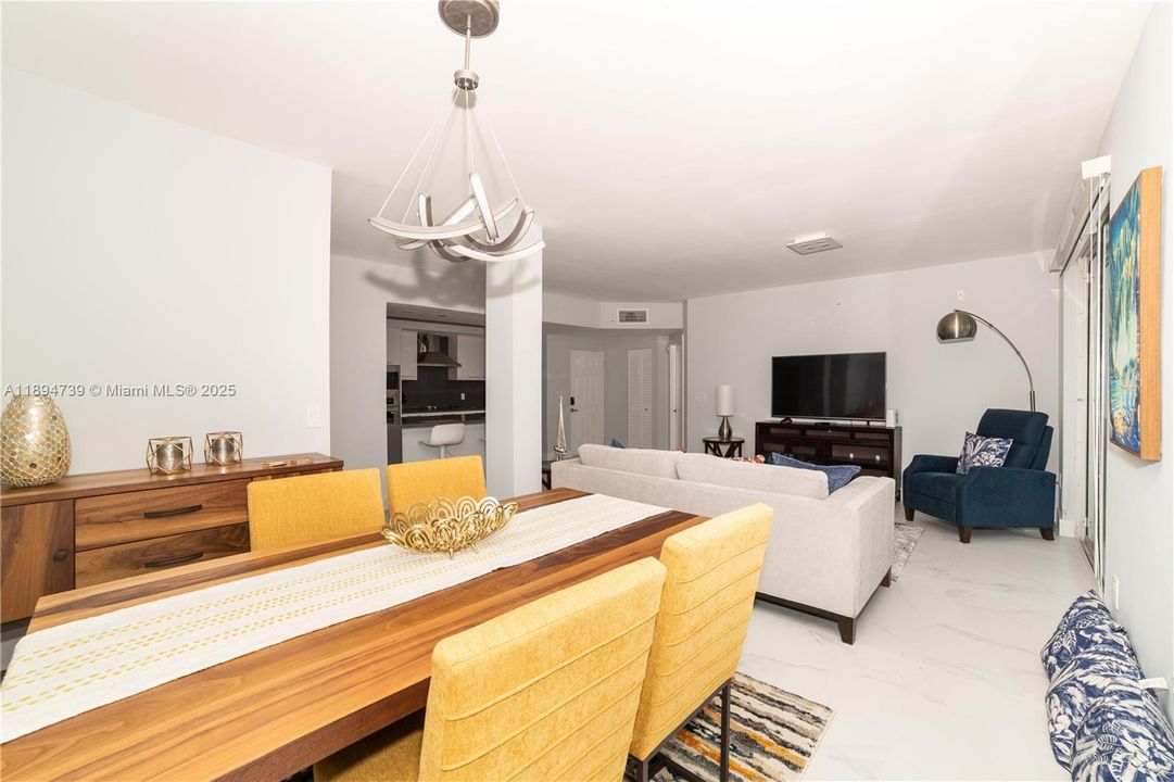 For Sale: $815,000 (3 beds, 2 baths, 1353 Square Feet)