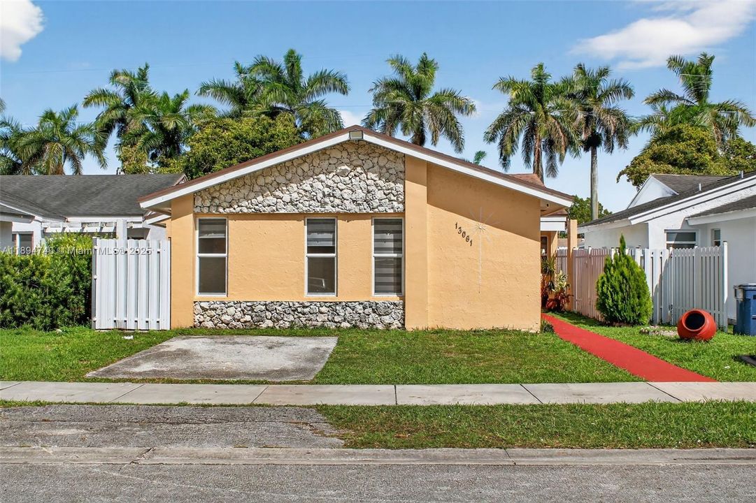 Active With Contract: $590,000 (4 beds, 2 baths, 1850 Square Feet)