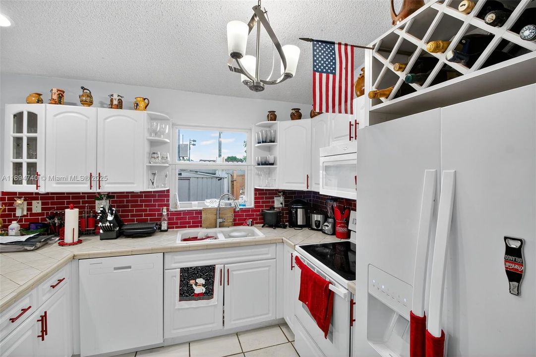 Active With Contract: $590,000 (4 beds, 2 baths, 1850 Square Feet)