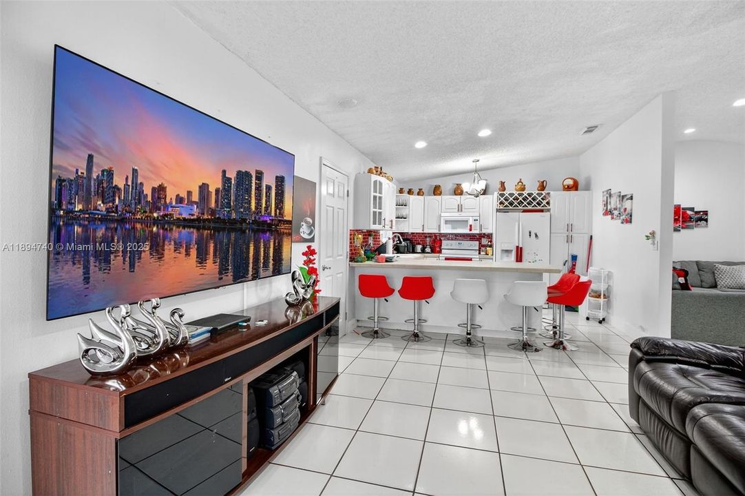 Active With Contract: $590,000 (4 beds, 2 baths, 1850 Square Feet)