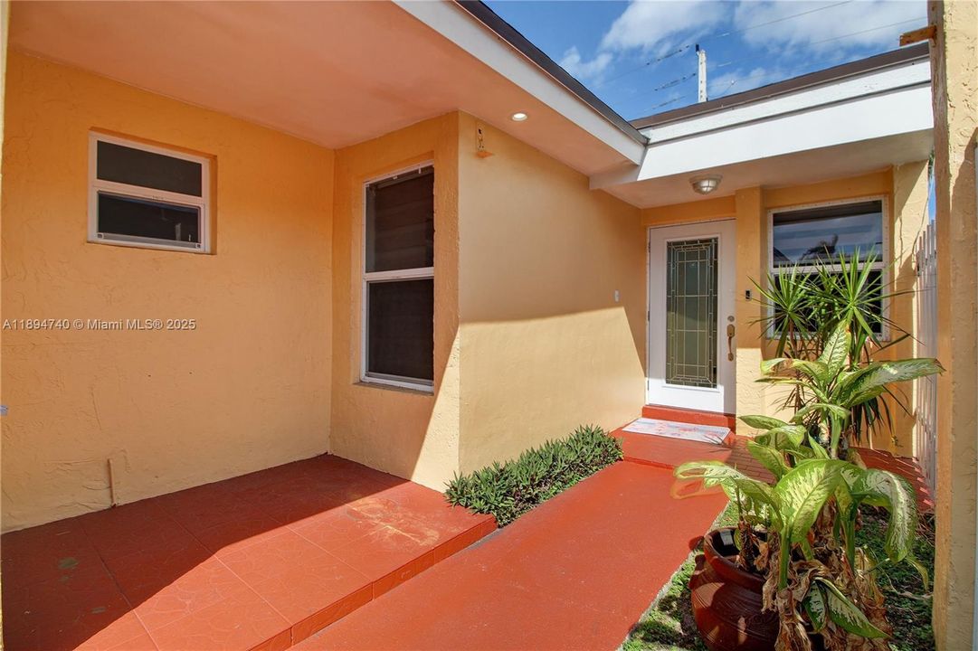 Active With Contract: $590,000 (4 beds, 2 baths, 1850 Square Feet)