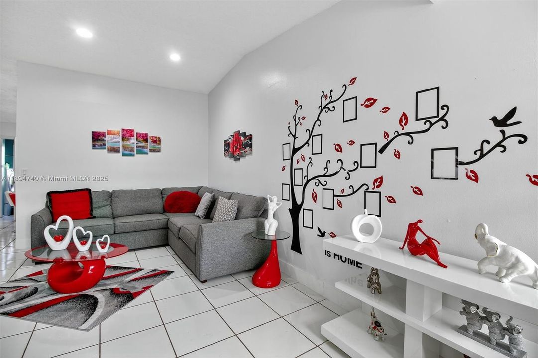 Active With Contract: $590,000 (4 beds, 2 baths, 1850 Square Feet)